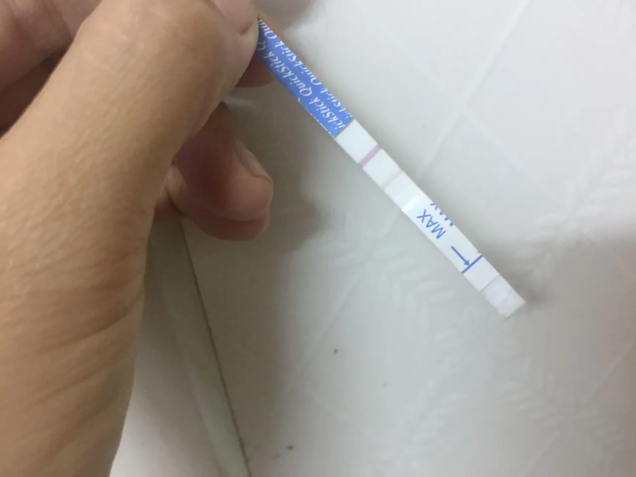 99+ hình ảnh que thử thai 2 vạch chất lượng cao đầy cảm xúc · ảnh 2