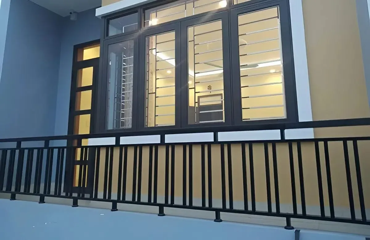Tuyển tập 100+ mẫu lan can sắt đẹp mãn nhãn · ảnh 1